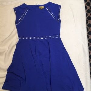 blue dress